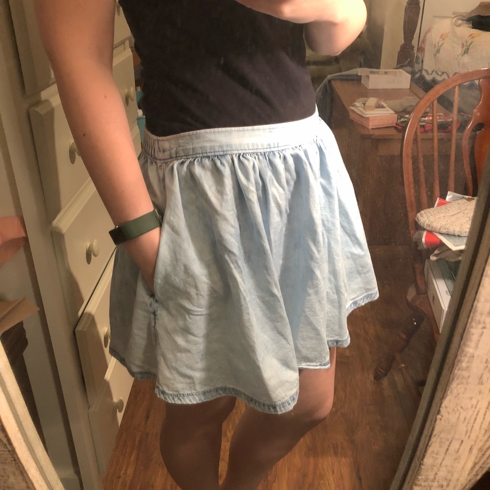 Denim/Chambray Skirt with Pockets